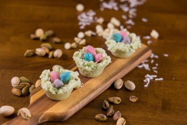 pistachio easter nest desserts