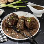 steak with mushroom sauce